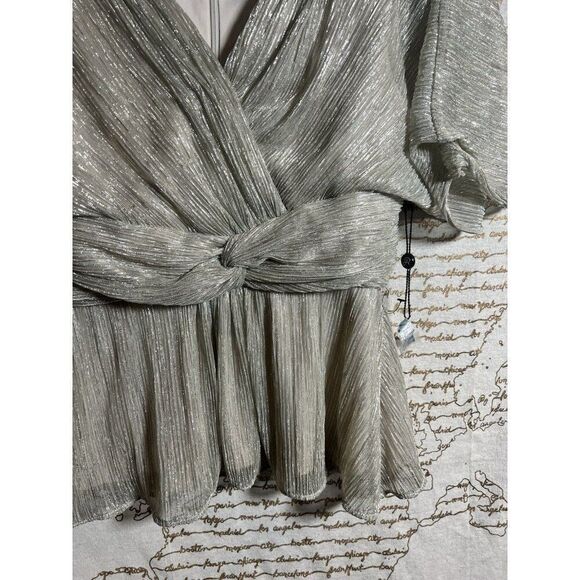 NWOT Women's ADRIANNA PAPELL Shiny Silver Front Twist Fairy Regency Top Size 4 - Picture 4 of 7